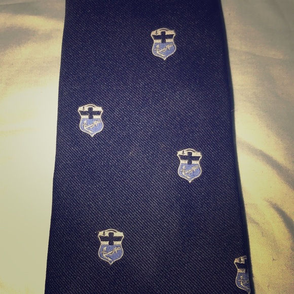 Lloyd’s of London vintage tie in EUC